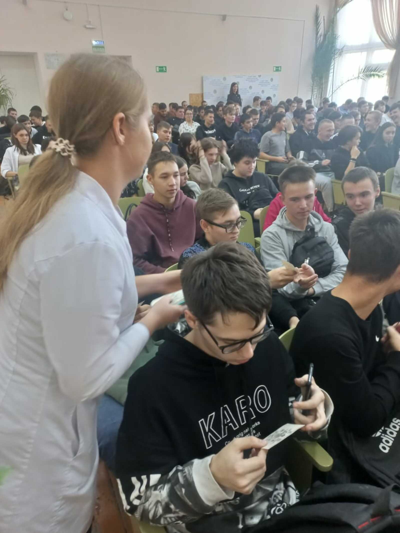 Студенты Туймазов провели акцию «ЖИВИ ТРЕЗВО!»