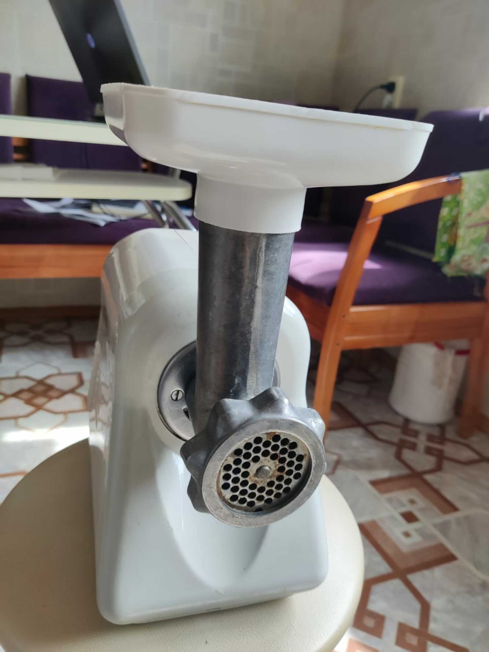 В Башкирии 4-летняя малышка засунула руку в работающую мясорубку