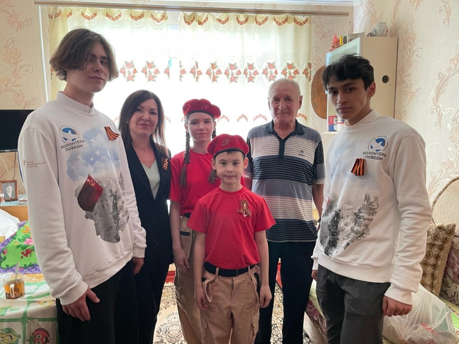 В Туймазах молодежь навестила ликвидаторов Чернобыльской аварии