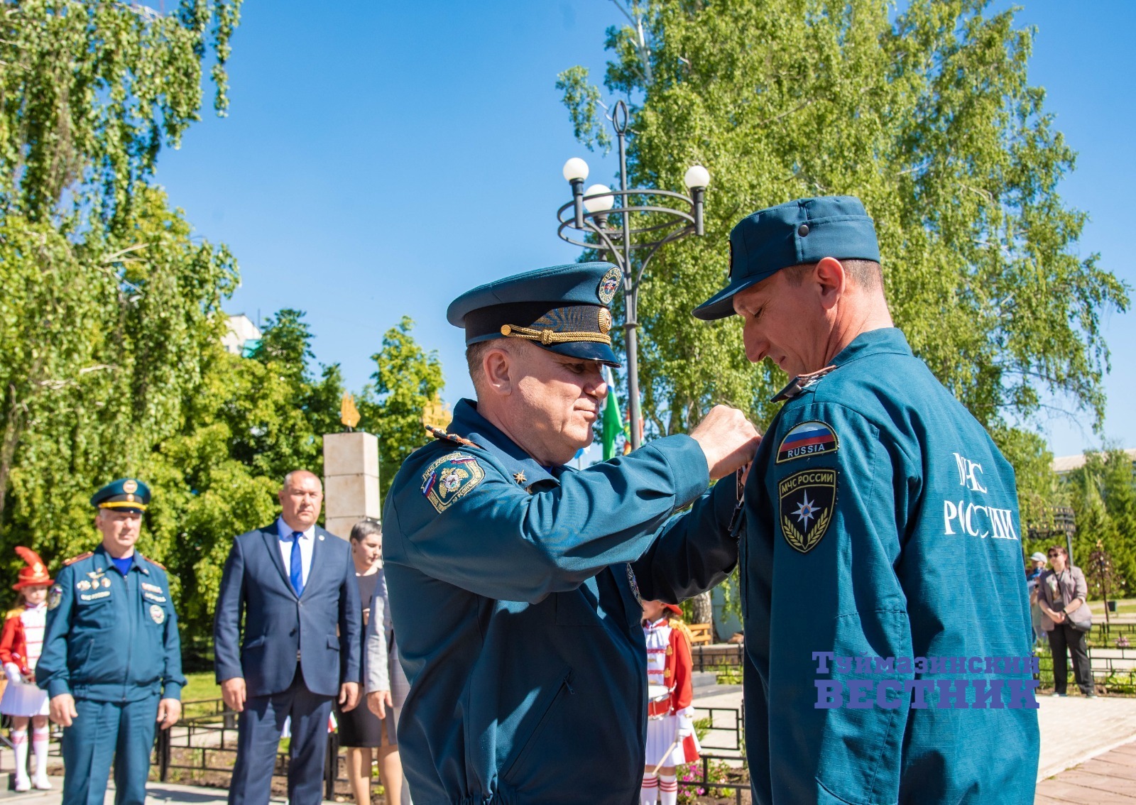 В Туймазах торжественно открыли памятник пожарным и спасателям