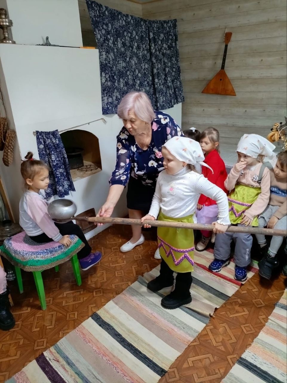 В Башкирии для детей провели колядки и рождественские посиделки