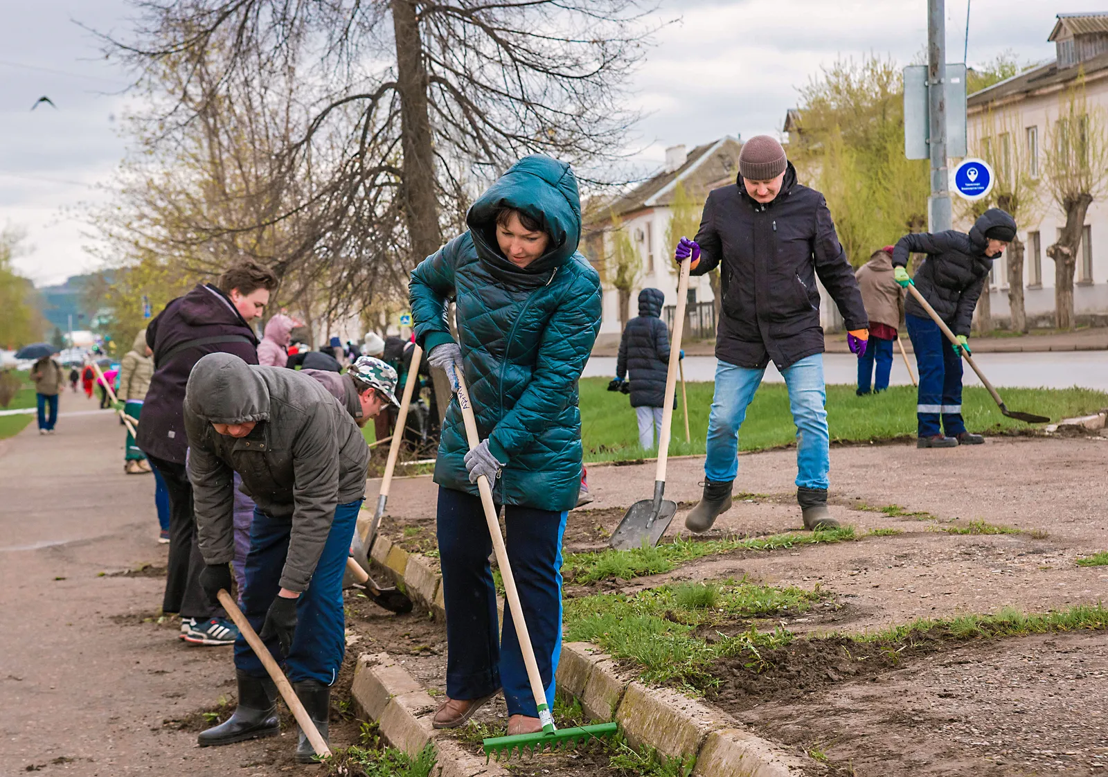 Жители Туймазов присоединились к Всероссийскому субботнику