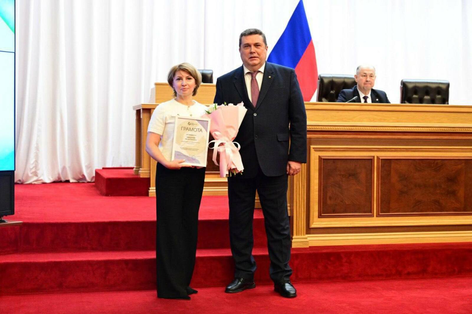 Главному редактору газеты «Туймазинский вестник» вручили награду в Уфе