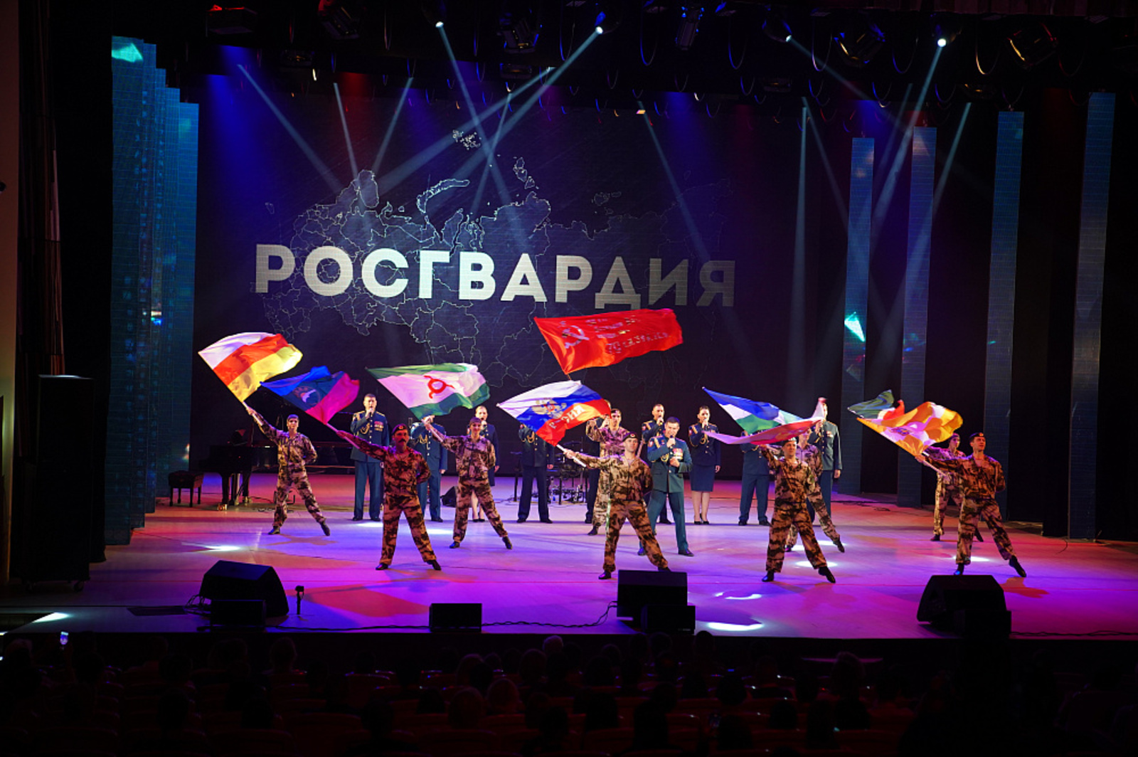 В Башкирии впервые состоялся фестиваль ансамблей песни и пляски войск нацгвардии